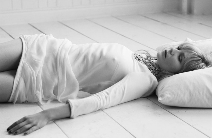 Kirsten Dunst est vraiment sublime en lingerie sexy