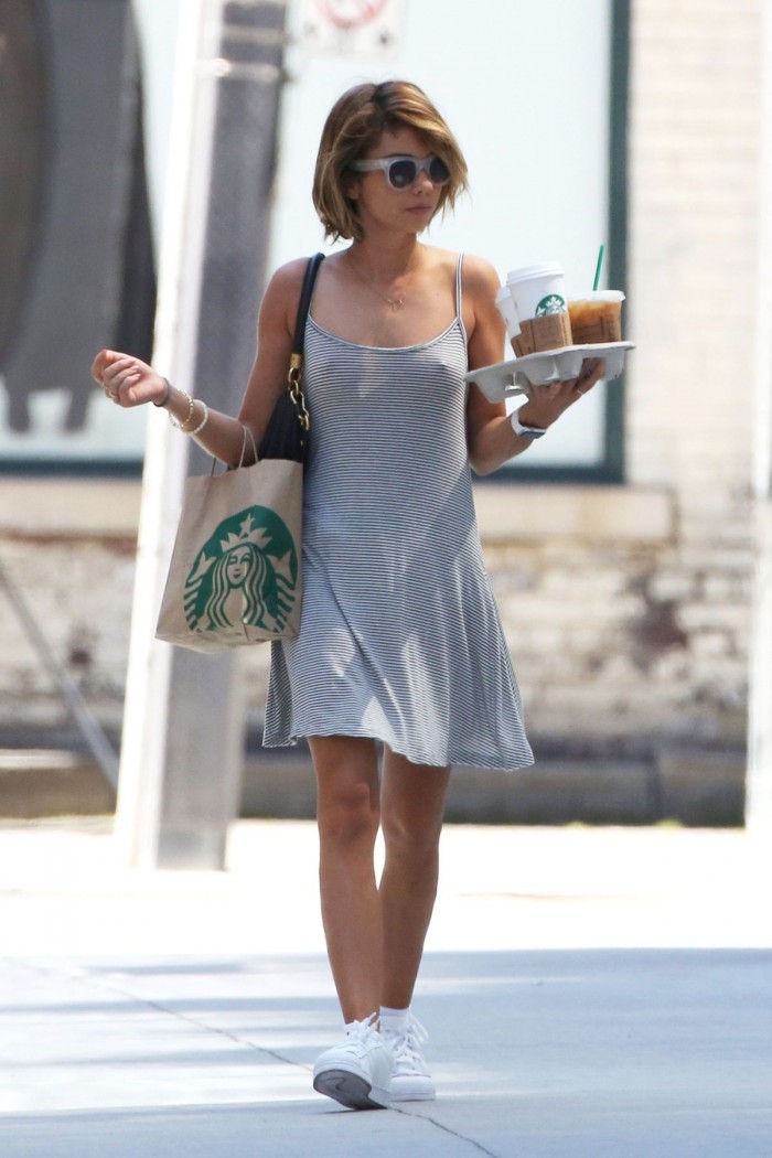 Sarah Hyland est vraiment superbe en maillot de bain