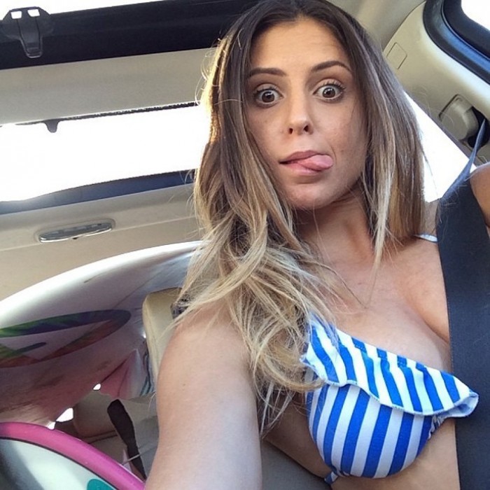 Anastasia Ashley la plus torride en bikini