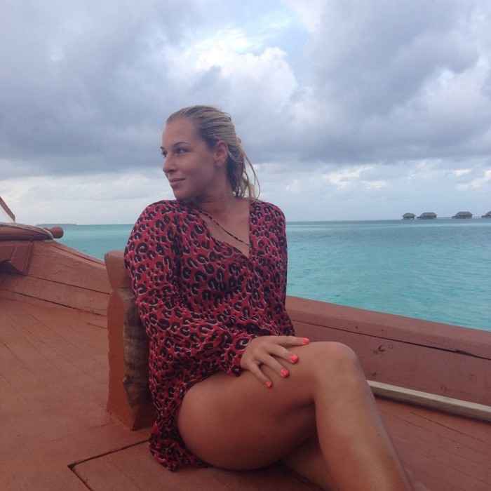 La belle Dominika Cibulkova torride en bikini