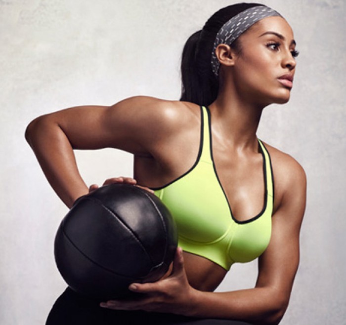 Skylar Diggins est une basketteuse sublime en maillot de bain