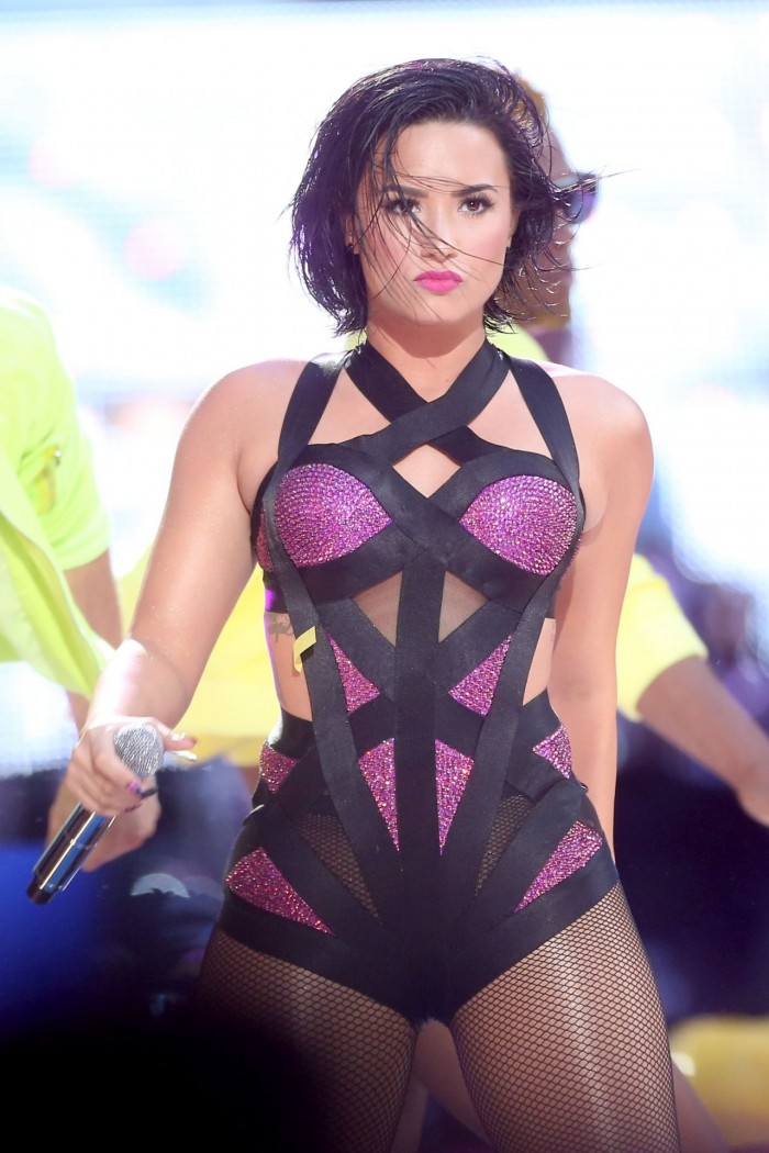 La belle Demi Lovato nous fait craquer en lingerie
