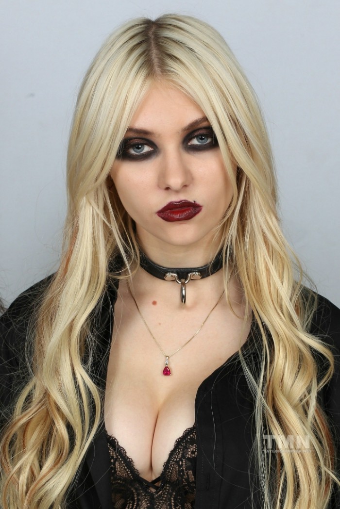 Taylor Momsen est canon en lingerie