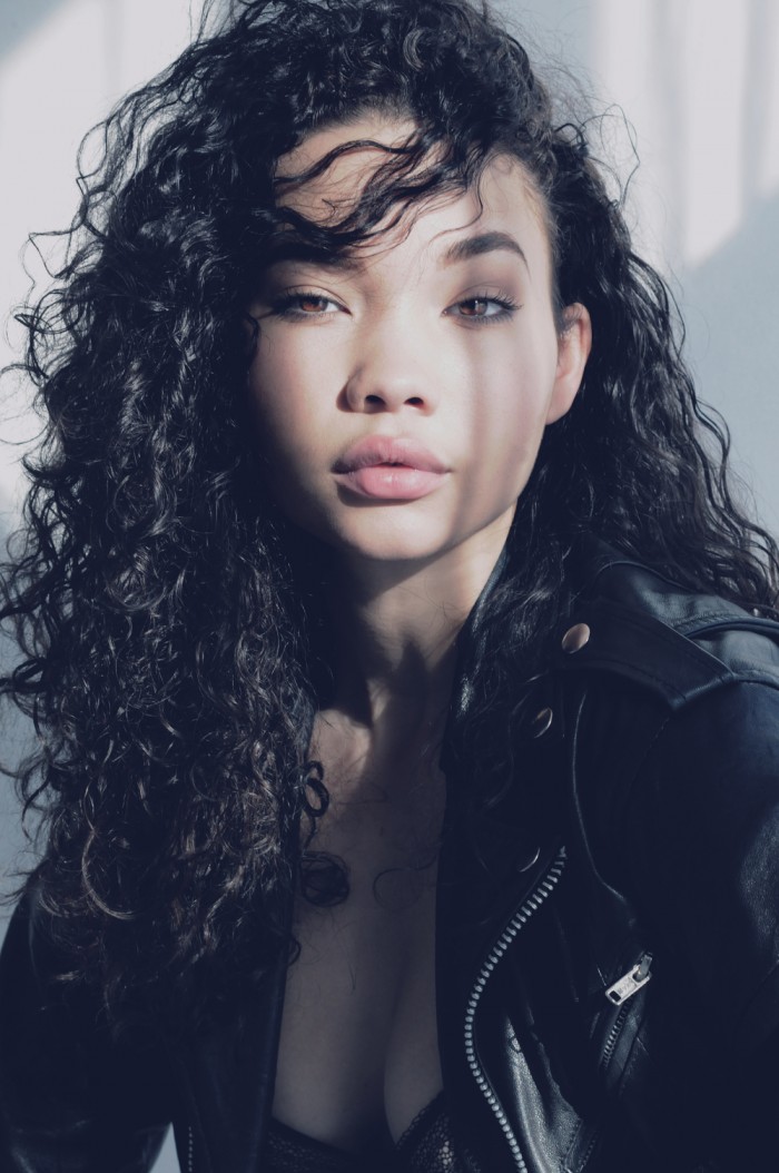 Ashley Moore est sublime en lingerie