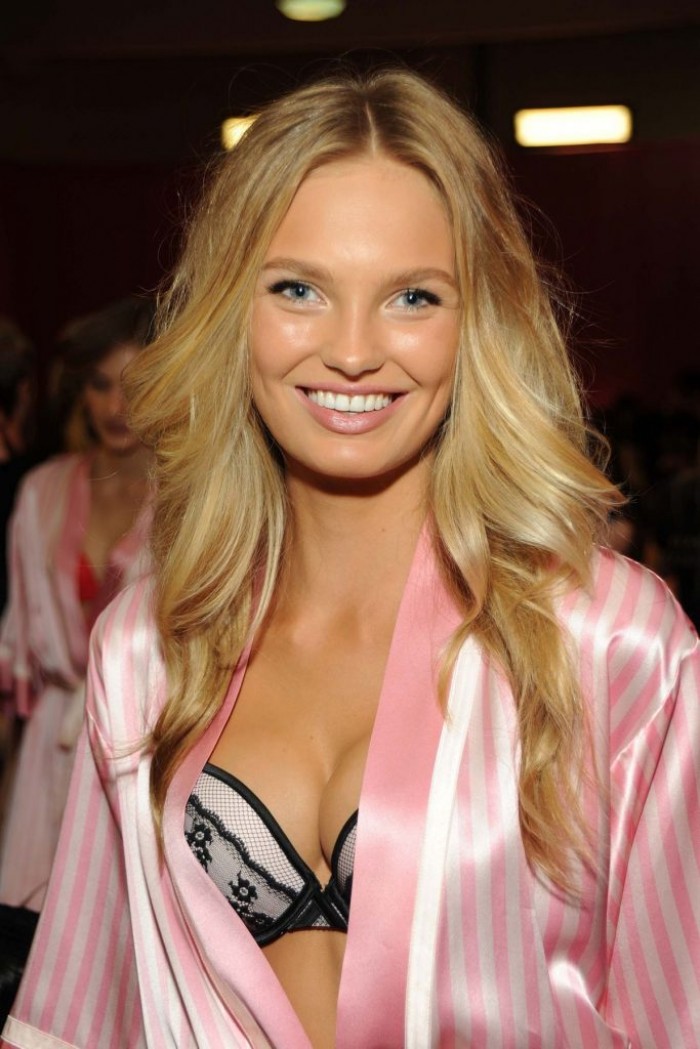 Romee Strijd est superbe en maillot de bain