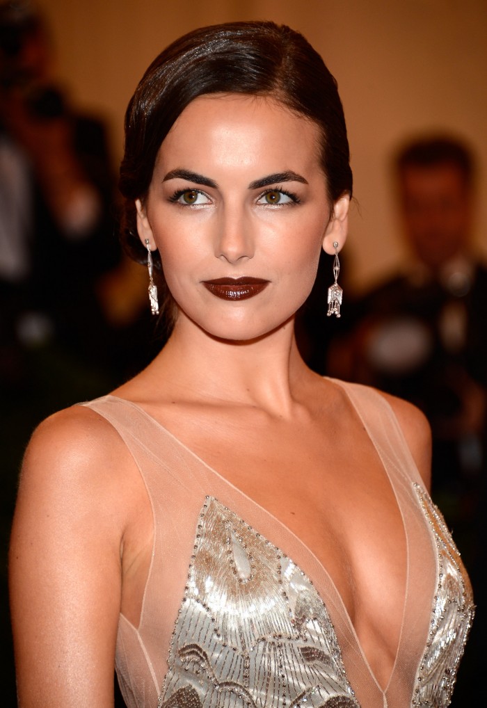 La jolie Camilla Belle est vraiment hot