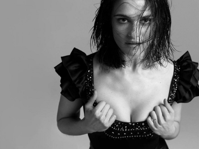 Rachel Weisz est magnifique en lingerie
