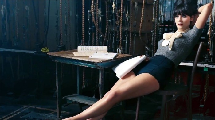Zooey Deschanel de la série New Girl est sexy en lingerie